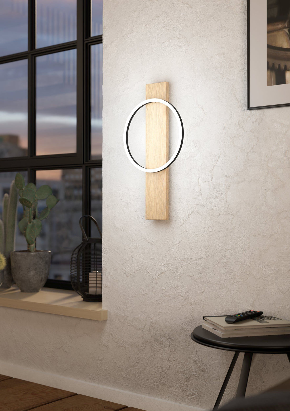 BOYAL Wall Light