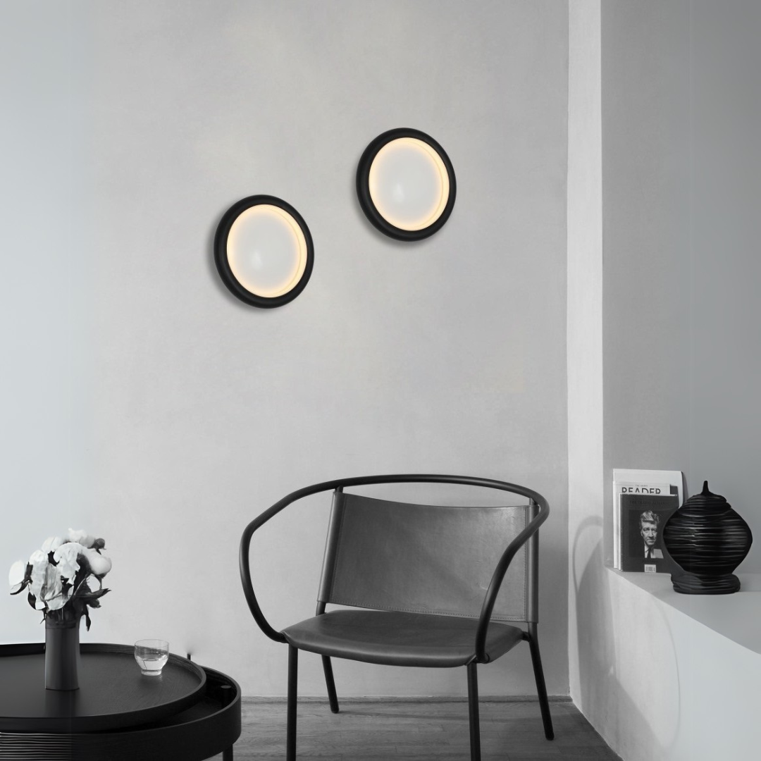 Themis Wall Light