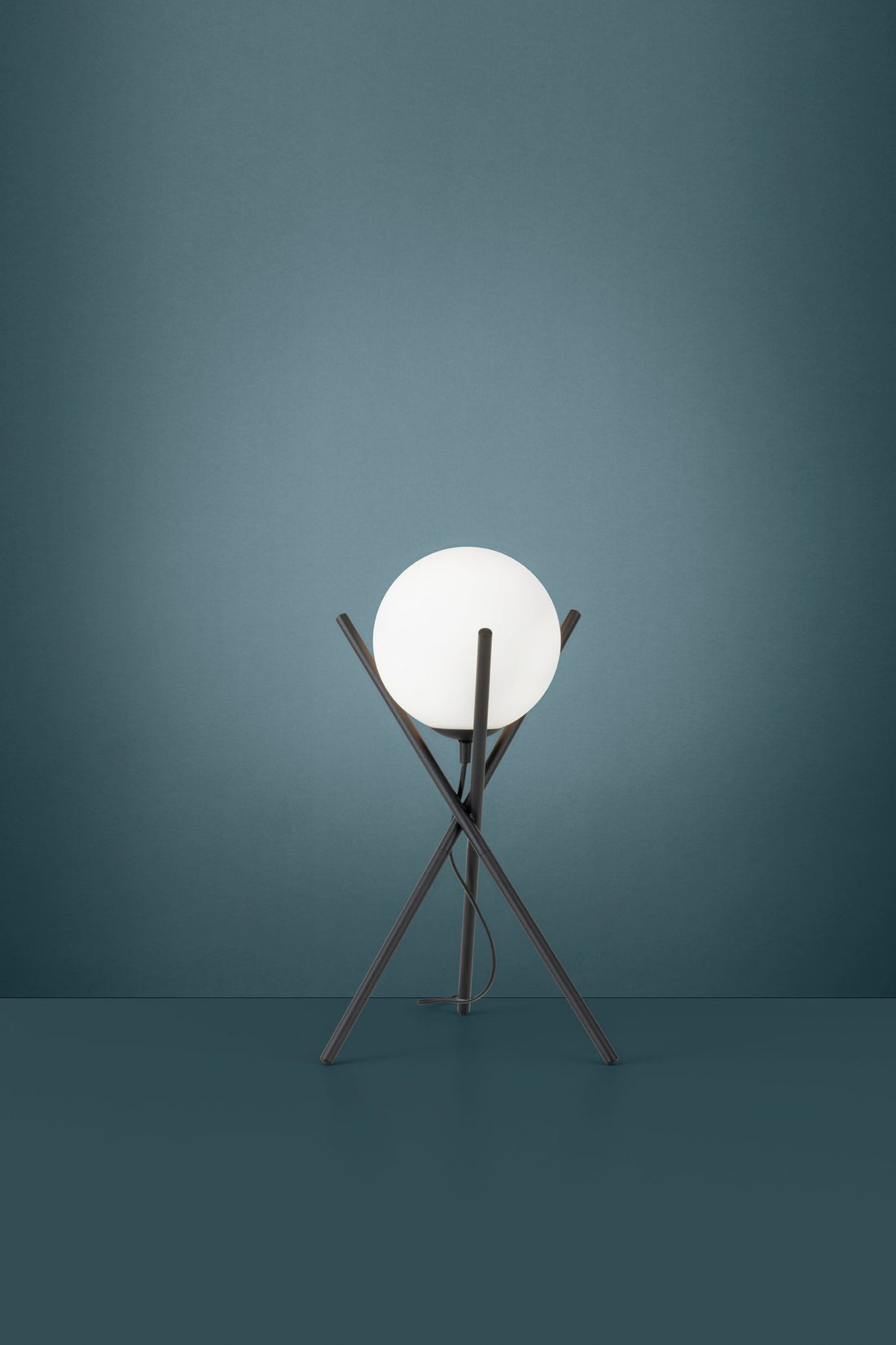 SALVEZINAS Table Lamp