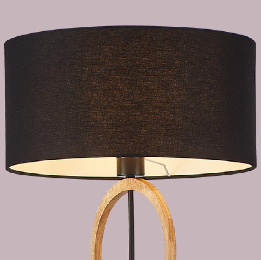 Berlin’s Bright Beacon Floor Lamp